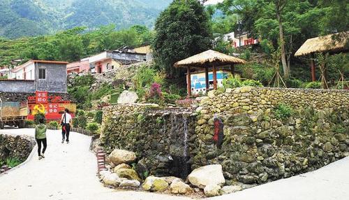 双滘镇七星村依托鸡笼顶景区资源发展乡村旅游_阳春