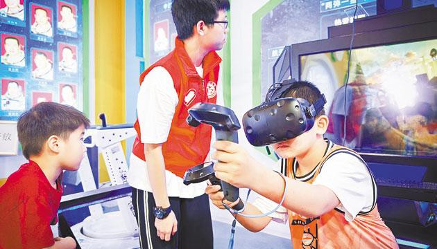 市科技馆“五一”科普活动人气旺