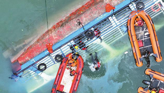 贵州黔西游船倾覆事故 失联人员全部找到共10人遇难
