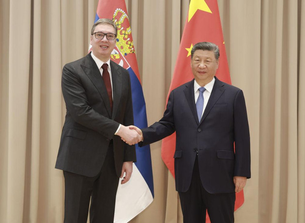 习近平会见塞尔维亚总统武契奇