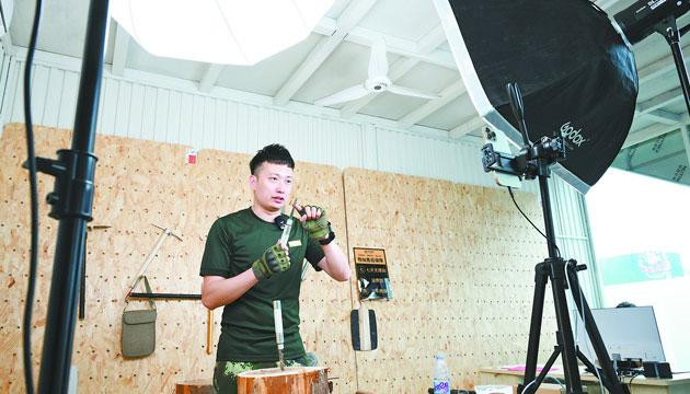 江城区第一埒村电商基地暨阳江广播电视台创新创业基地启用