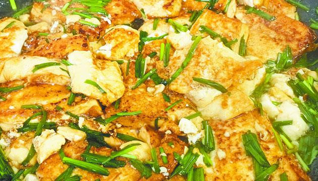 圭岗煎焖豆腐里的山水与温情