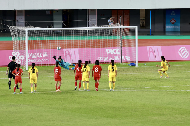 十五运会竞体项目首金诞生！U16女足赛上海队夺冠，广东队屈居亚军