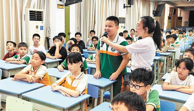 市妇幼保健院送心理健康知识进校园