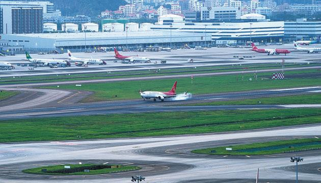 深圳机场三跑道试飞成功