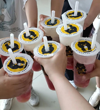 注意！孩子间的这些亲密举动，可能传播一种“隐形危险”