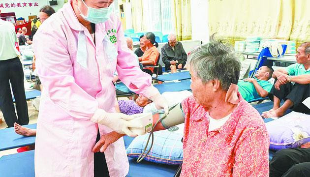 台风登陆前，记者实地探访群众安置点有