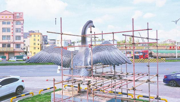 江城白沙鹅雕塑经修复“重获新生”