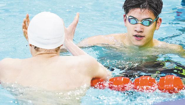 “飞鱼”再出发 百米终夺金