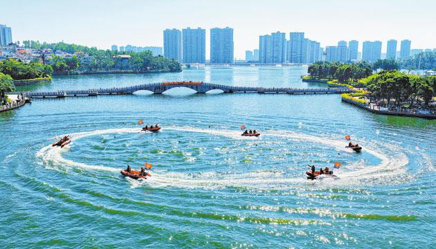 阳江市消防宣传月主题活动在鸳鸯湖公园举办