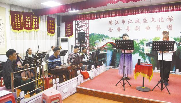 二十余载默默守护粤韵悠扬——党员夫妻刘再全与梁结珍的奉献故事