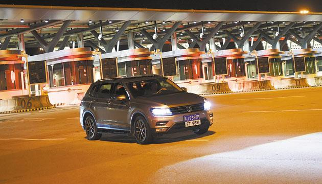 “粤车南下”入境香港市区正式实施