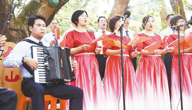 琴键上演奏第二人生