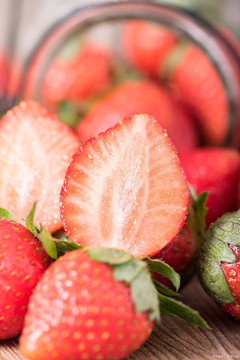 冬季草莓都是科技与狠活吗？真相是→