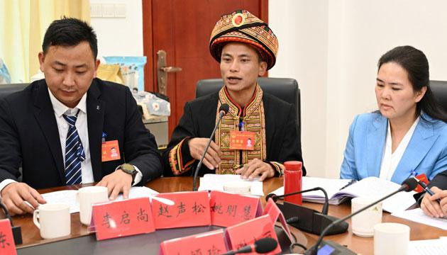 代表委员热议政府工作报告