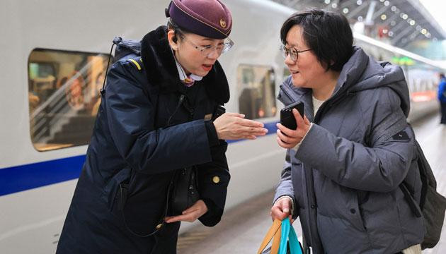 除夕，他们坚守岗位