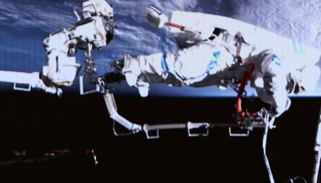 神舟二十一号航天员乘组圆满完成第二次出舱活动