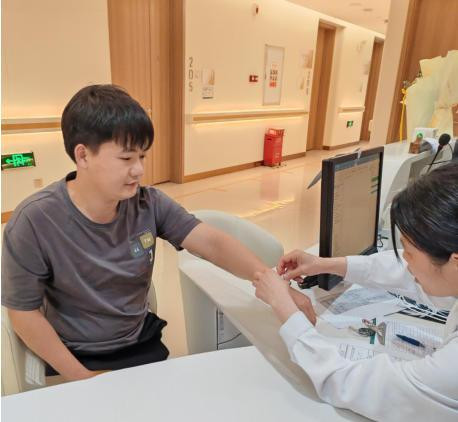 生命接力：国寿青年廖晓乐捐献干细胞救助陌生人