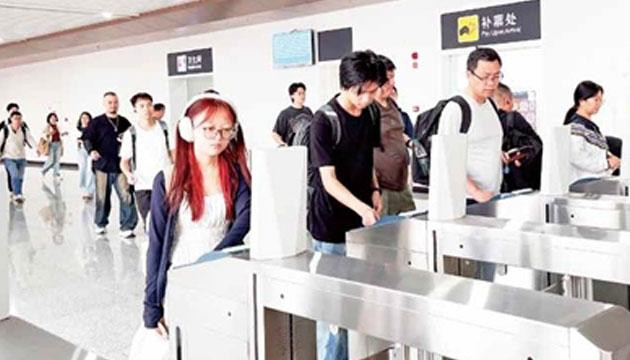 广湛高铁阳江北站增开30多趟列车