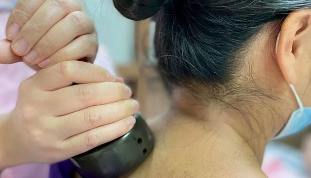 勿让侧卧休闲“蚕食”健康