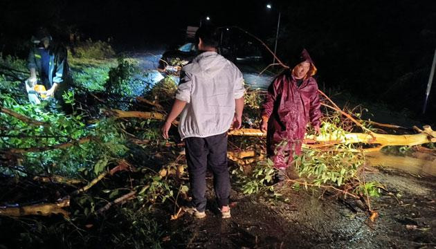 “老兵”带“新兵” 合力转移群众150人