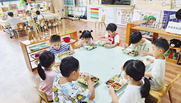 阳江幼儿园严把孩童“入口关”
