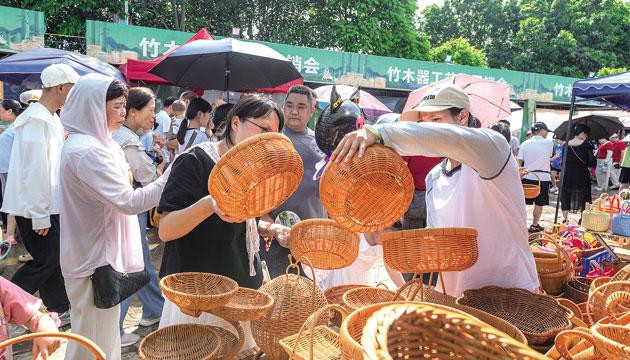 古墟为媒，竹艺编出大市场