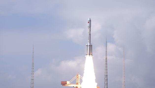 我国成功发射通信技术试验卫星二十七号A/B星